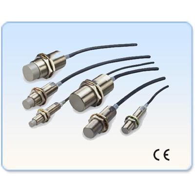 Cảm biến tiệm cận Omron E2E2 - Loại thân dài