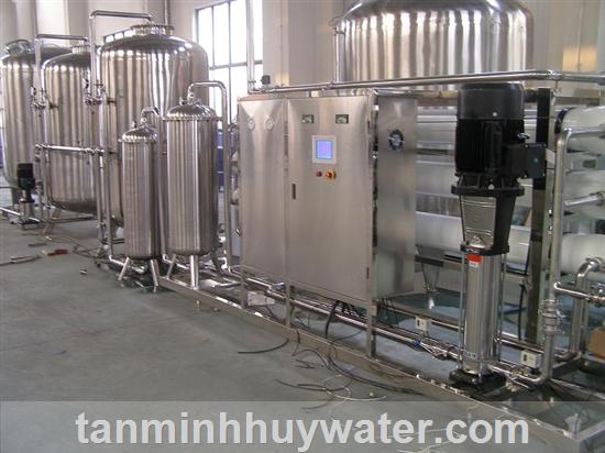 Hệ thống sản xuất nước uống đóng chai 2  He thong san xuat nuoc uong dong chai 2