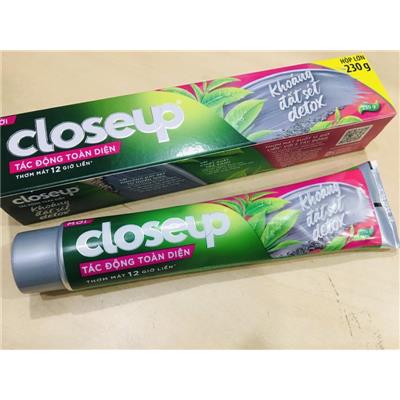 Kem Đánh Răng CLOSE UP Trắng Răng Tự Nhiên Khoáng Đất Sét Detox 230g