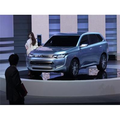 Mitsubishi concept tiết kiệm xăng hơn xe máy