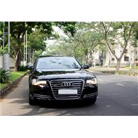 Audi A8L - limousine trên đường phố Sài Gòn